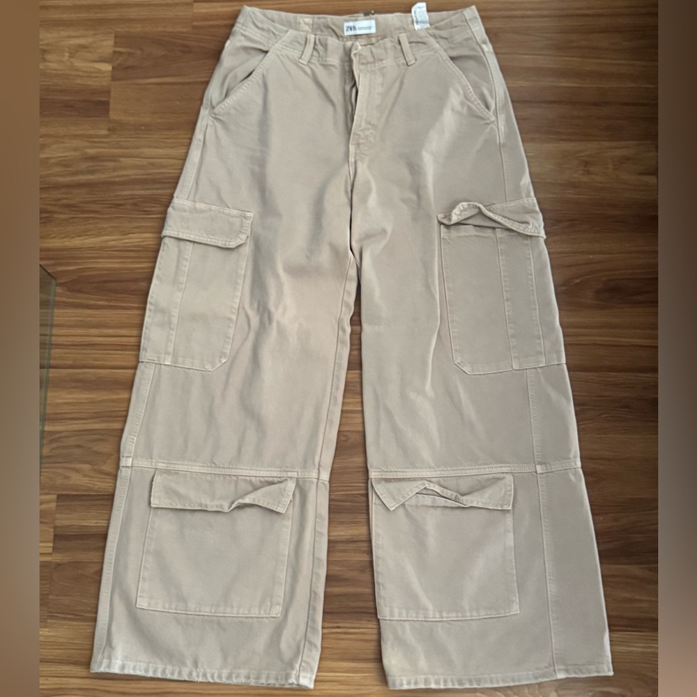 Zara Light Beige Cargo Trousers with Utility Pockets